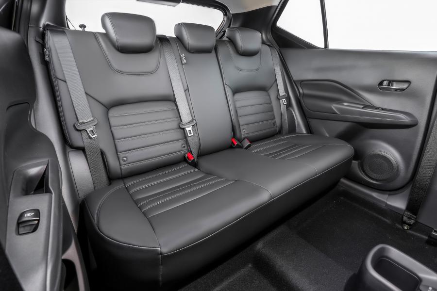 Интерьер Nissan Kicks SV 2016 года  (LA) (фото 10 из 12)